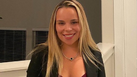 Se formulan cargos contra ex jueza que llegó antes que la policía donde murió la joven Valentina González