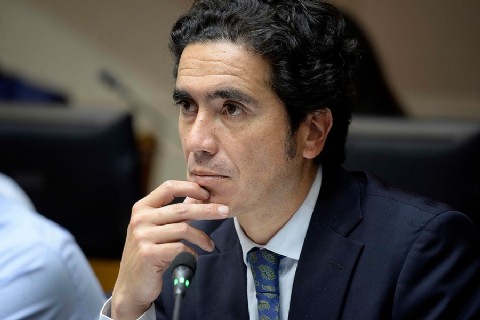 Briones arremetió contra el Gobierno de Boric y calificó como "promesa irresponsable" la condonación del CAE