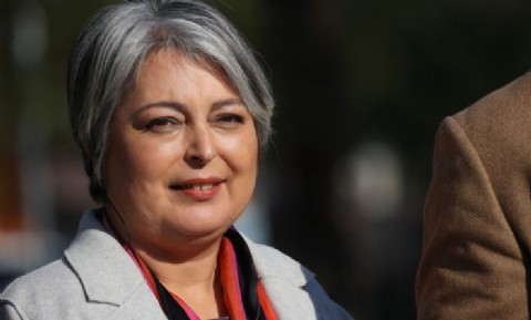 Jeannette Jara lidera la primera vuelta, pero Kast se impondría en el balotaje