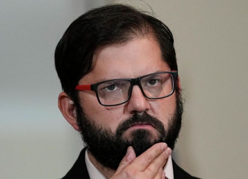 Boric quiere exprimirle los bolsillos a los contribuyentes y volvió a instalar las asignaciones en el Congreso