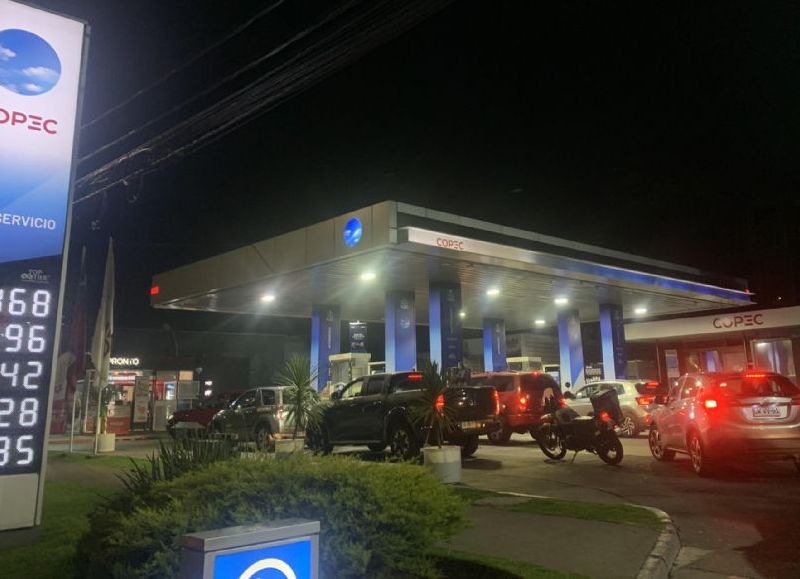 Chile enfrenta una suba histórica de combustibles en medio de la crisis energética