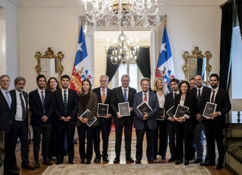 VIDEO | José Antonio Kast recibió a centros de estudio y analizó economía, seguridad y reformas del Estado