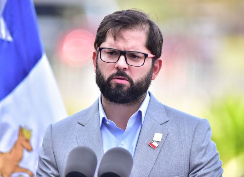 Se hace la víctima: Boric denuncia amenazas de la "ultraderecha" contra él y su familia