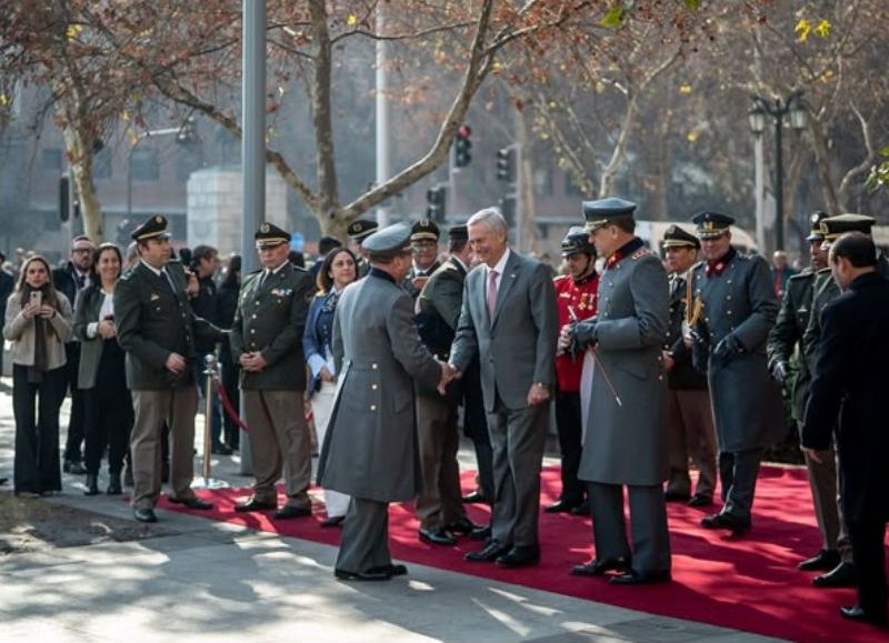 Kast encabezó un homenaje a Bomberos y destacó el compromiso de sus más de 57 mil voluntarios